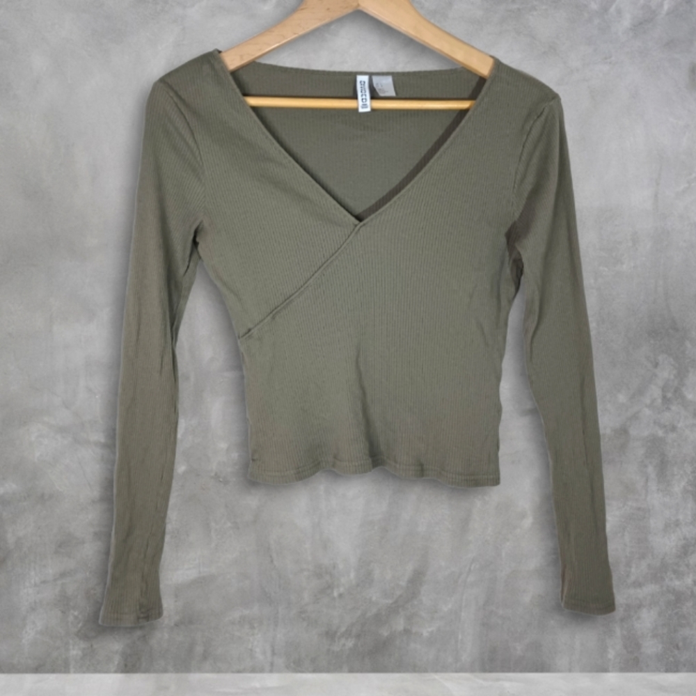 Green Rib Knit V-Neck Top - Size L